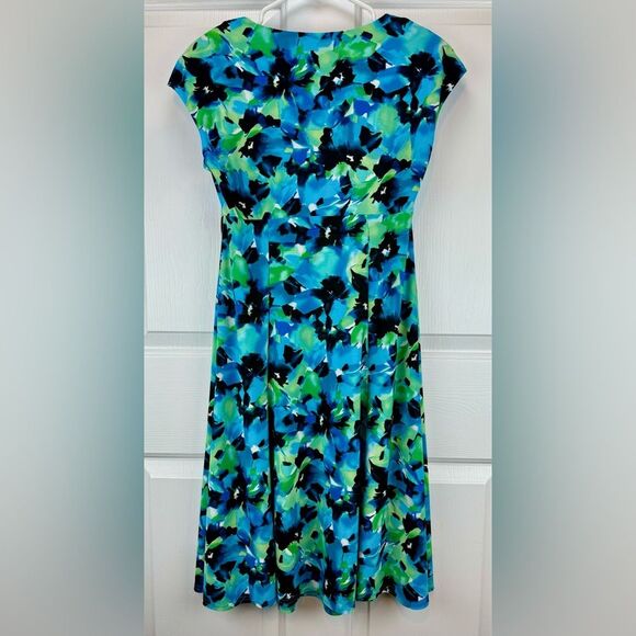Jones New York Abstract Cap Sleeve V Neck‎ Empire Waist Dress Blue Green Size 8 - Picture 2 of 9